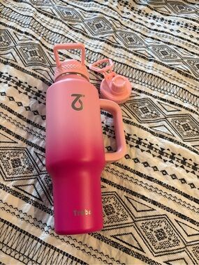 Pink Ombre 40 oz water bottle
